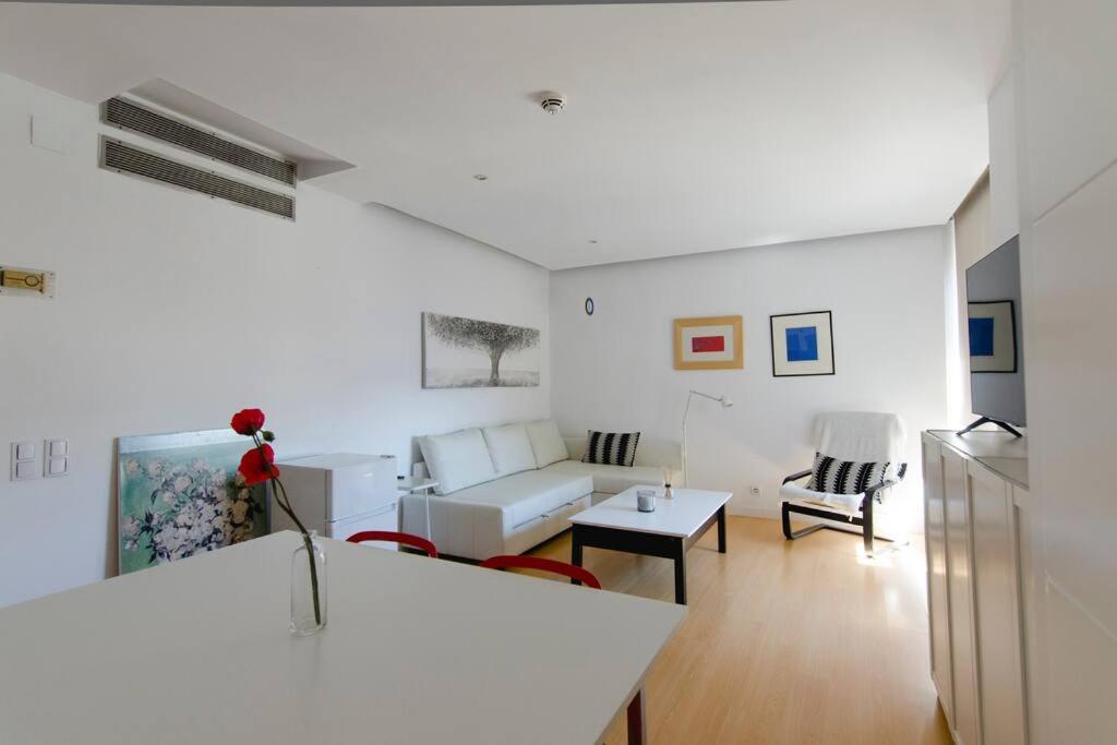 Beautiful Flat A Stone'S Throw From The Retiro-Vill Apartment Madrid Bagian luar foto